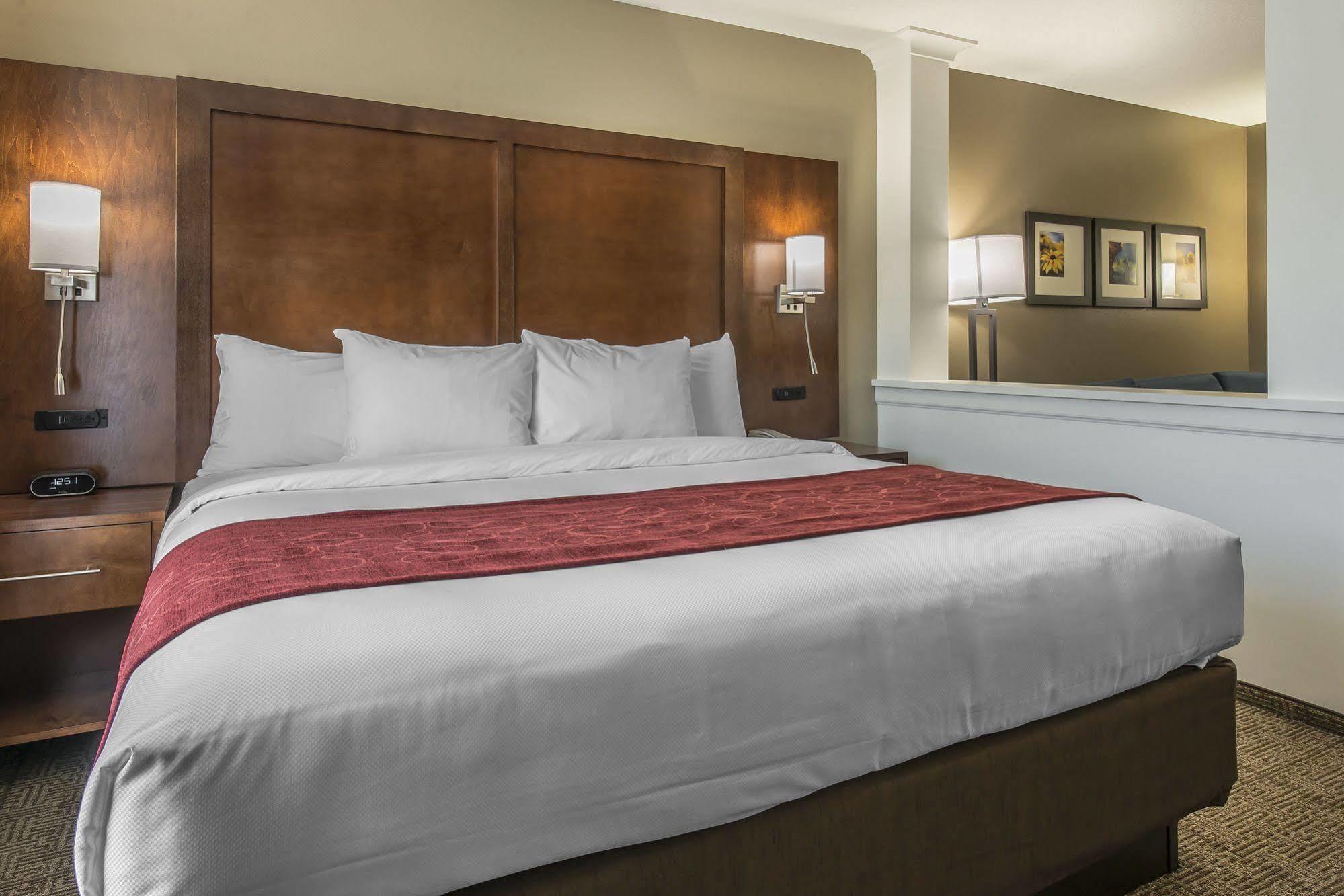Comfort Suites Dunnellon Near Rainbow Springs Exterior foto