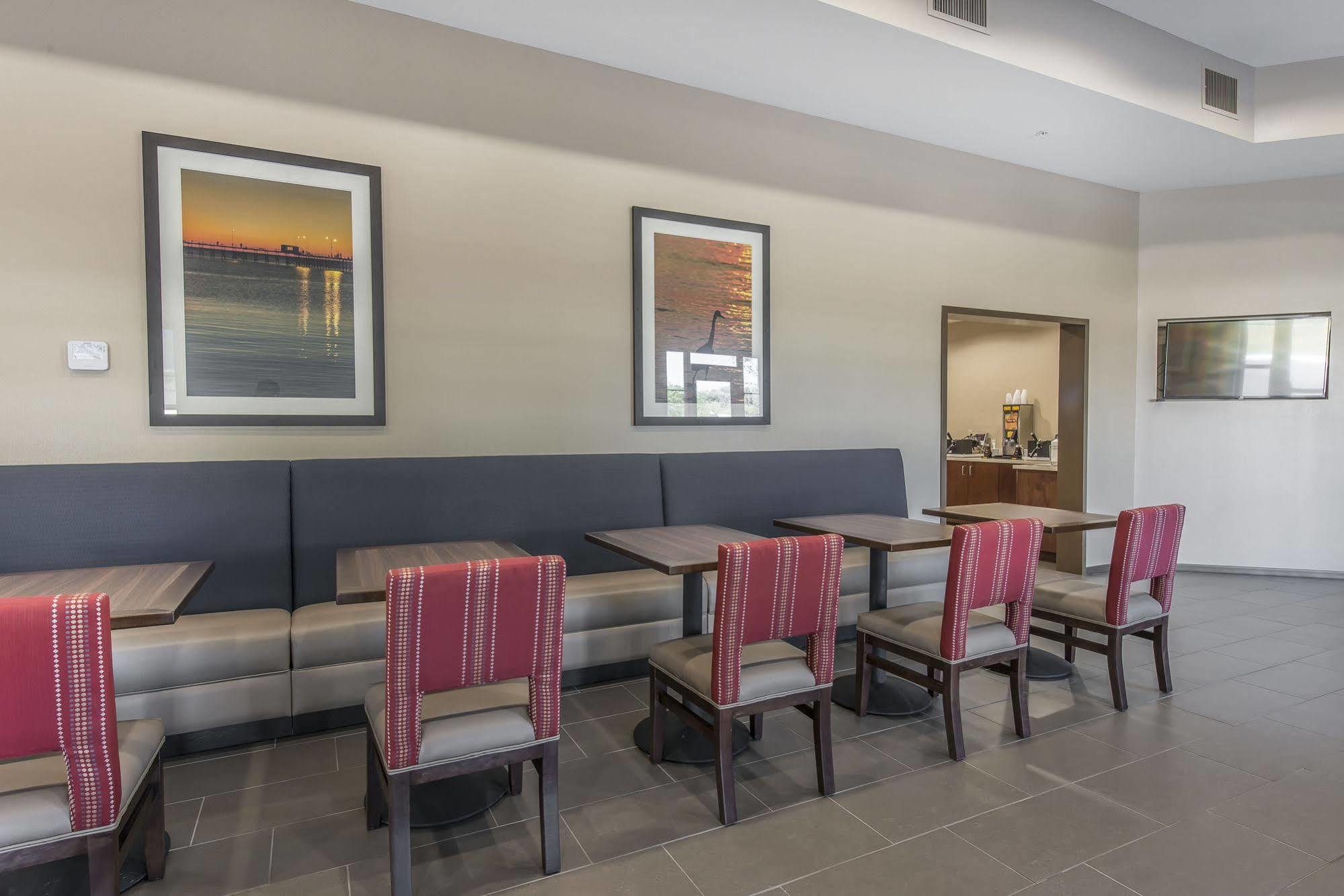 Comfort Suites Dunnellon Near Rainbow Springs Exterior foto