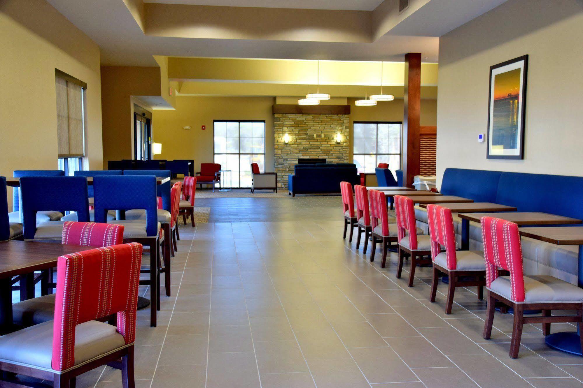 Comfort Suites Dunnellon Near Rainbow Springs Exterior foto